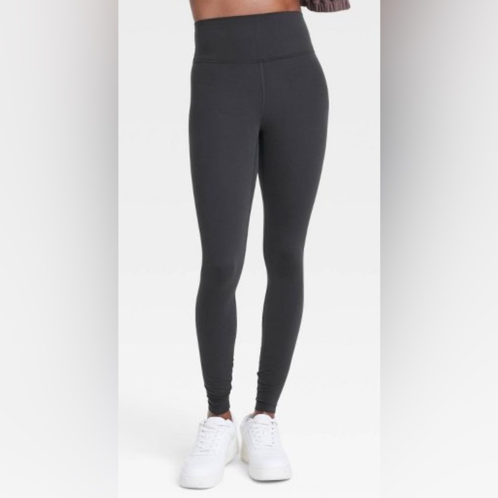 All in Motion Black leggings